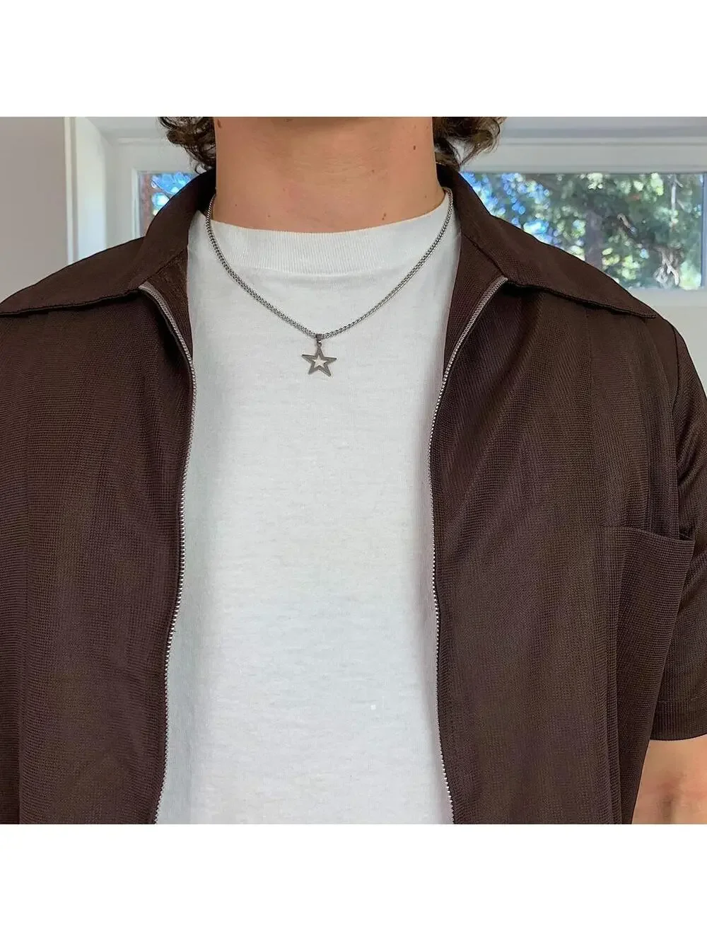 Y2k cyber simplistic grunge silver star opium necklace. Cool simple design. Chai